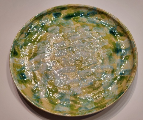 Talerz z gliny szkliwiony