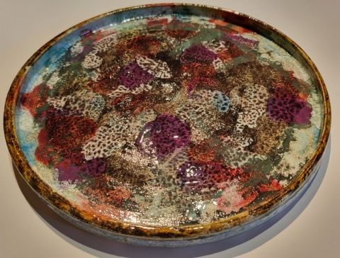 Talerz z gliny szkliwiony