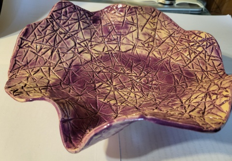 Talerz z gliny szkliwiony