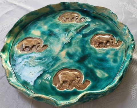 Talerz z gliny szkliwiony