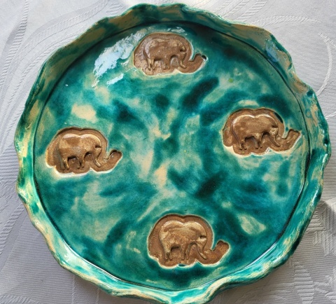 Talerz z gliny szkliwiony