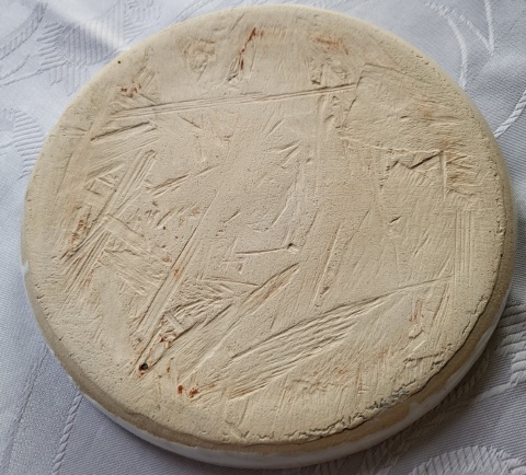 Talerz z gliny szkliwiony