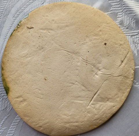 Talerzyk z gliny szkliwiony