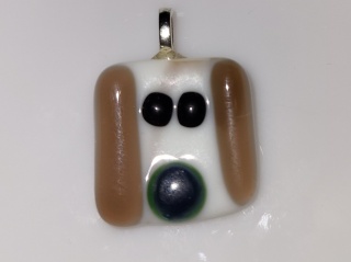 Zawieszka szklana - piesek