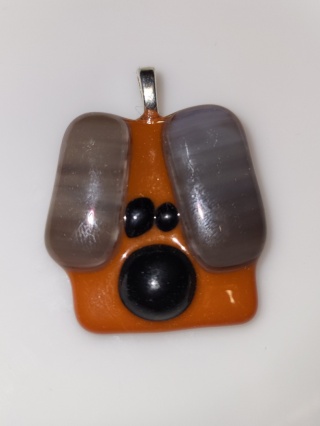 Zawieszka szklana - piesek