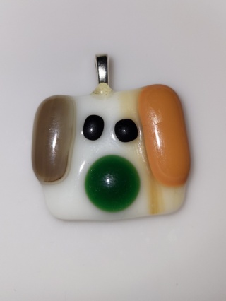 Zawieszka szklana - piesek