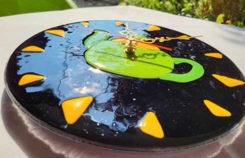 Zegar ze szkła fusingowego